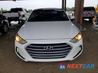 Piąte zdjęcie samochodu w środku: 2018 HYUNDAI ELANTRA VALUE EDITION VIN:5NPD84LF2JH221797 - miniatura