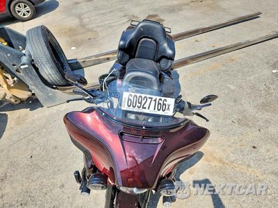 Piąte zdjęcie samochodu w środku: 2018 HARLEY-DAVIDSON FLHTKSE CVO LIMITED VIN:1HD1TEH15JB950221 - miniatura