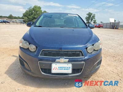 Piąte zdjęcie samochodu w środku: 2015 CHEVROLET SONIC LT VIN:1G1JC6SB8F4160909 - miniatura