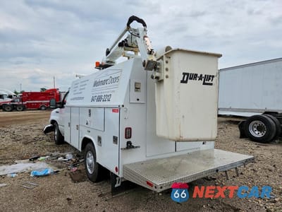Drugie zdjęcie samochodu z przodu: 2021 FORD E350 BUCKET TRUCK VIN:1FDWE3FN7MDC00478 - miniatura