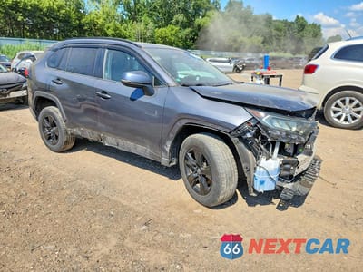 Czwarte zdjęcie samochodu z boku: 2021 TOYOTA RAV4 XLE VIN:2T3P1RFVXMW150573 - miniatura
