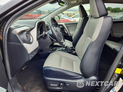 Zdjęcie 7 z 13 samochodu: 2016 TOYOTA RAV4 HV LIMITED VIN:JTMDJREV4GD022013 - miniatura