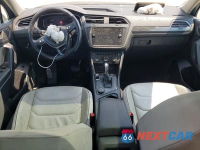 Zdjęcie 8 z 13 samochodu: 2019 VOLKSWAGEN TIGUAN SEL PREMIUM VIN:3VV4B7AX8KM194956 - miniatura