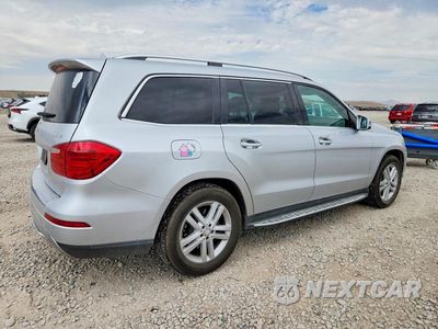 Trzecie zdjęcie samochodu z tyłu: 2016 MERCEDES-BENZ GL 450 4MATIC VIN:4JGDF6EE9GA623642 - miniatura