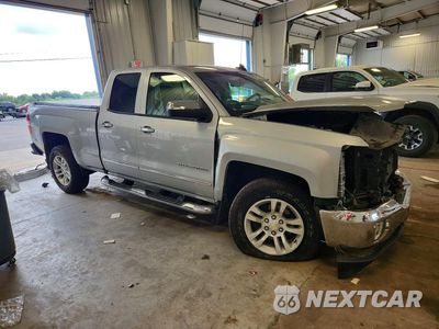 Czwarte zdjęcie samochodu z boku: 2017 CHEVROLET SILVERADO K1500 LT VIN:1GCVKREC4HZ342243 - miniatura