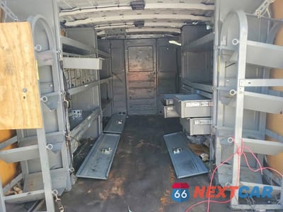 Zdjęcie 10 z 13 samochodu: 2015 NISSAN NV 2500 HD SL VIN:1N6AF0KY1FN804774 - miniatura