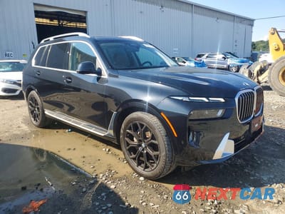 Czwarte zdjęcie samochodu z boku: 2025 BMW X7 XDRIVE40I VIN:5UX23EM03S9Y33456 - miniatura