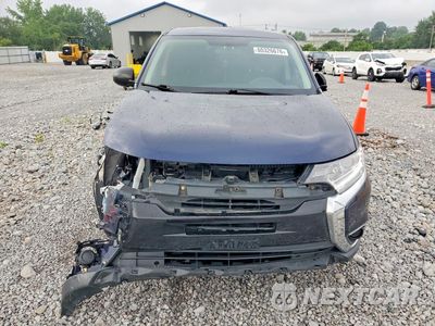 Piąte zdjęcie samochodu w środku: 2018 MITSUBISHI OUTLANDER ES VIN:JA4AD2A31JZ060969 - miniatura