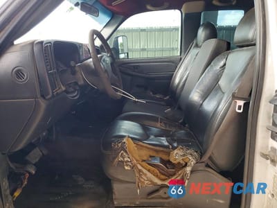 Zdjęcie 7 z 12 samochodu: 2006 CHEVROLET SILVERADO C2500 HEAVY DUTY VIN:1GCHC29U46E285812 - miniatura