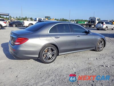 Trzecie zdjęcie samochodu z tyłu: 2019 MERCEDES-BENZ E 300 VIN:WDDZF4JB4KA689072 - miniatura
