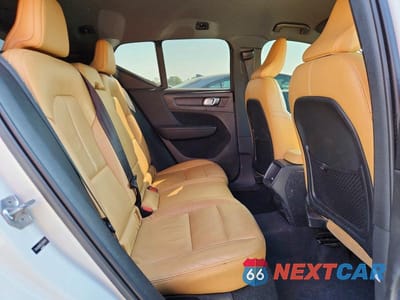 Zdjęcie 11 z 13 samochodu: 2020 VOLVO XC40 T4 MOMENTUM VIN:YV4AC2HK5L2278170 - miniatura