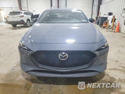 Piąte zdjęcie samochodu w środku: 2023 MAZDA 3 PREFERRED VIN:JM1BPALM6P1600356 - miniatura