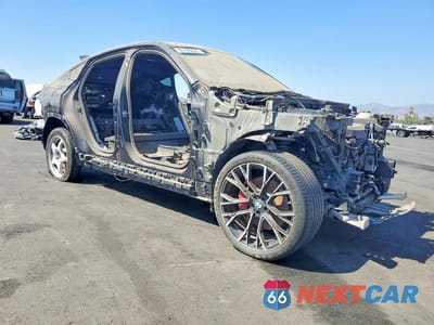 Czwarte zdjęcie samochodu z boku: 2021 BMW X6 SDRIVE 40I VIN:5UXCY4C08M9F11791 - miniatura