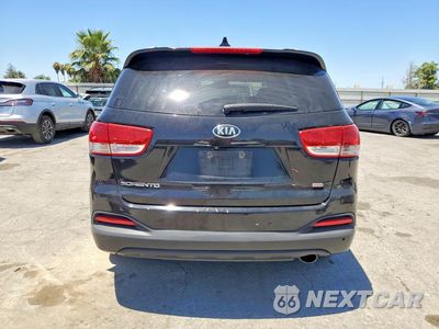 Zdjęcie 6 z 12 samochodu: 2016 KIA SORENTO LX VIN:5XYPG4A36GG140777 - miniatura