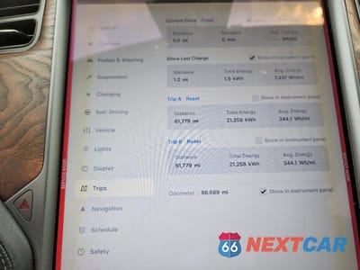 Zdjęcie 9 z 13 samochodu: 2018 TESLA MODEL S VIN:5YJSA1E27JF298815 - miniatura