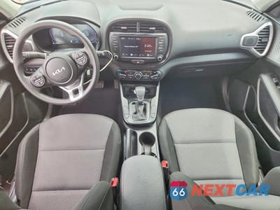 Zdjęcie 8 z 12 samochodu: 2025 KIA SOUL LX VIN:KNDJ23AU1S7922434 - miniatura