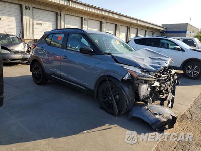 Czwarte zdjęcie samochodu z boku: 2023 NISSAN KICKS SR VIN:3N1CP5DV6PL499818 - miniatura