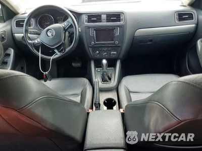 Zdjęcie 8 z 12 samochodu: 2016 VOLKSWAGEN JETTA SE VIN:3VWD67AJ7GM300204 - miniatura