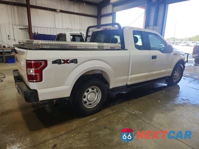 Trzecie zdjęcie samochodu z tyłu: 2019 FORD F150 SUPER CAB VIN:1FTFX1E56KKE41347 - miniatura
