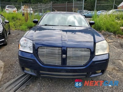 Piąte zdjęcie samochodu w środku: 2006 DODGE MAGNUM SXT VIN:2D4FV47V26H436392 - miniatura