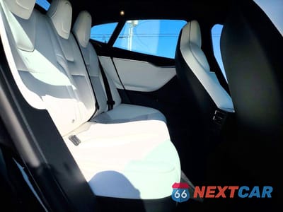 Zdjęcie 10 z 12 samochodu: 2018 TESLA MODEL S VIN:5YJSA1E25JF243151 - miniatura