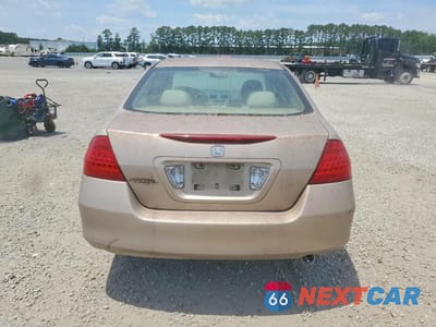 Zdjęcie 6 z 12 samochodu: 2006 HONDA ACCORD LX VIN:1HGCM56436A099748 - miniatura