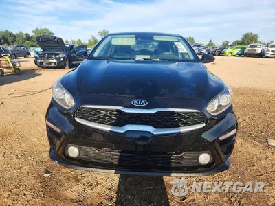 Piąte zdjęcie samochodu w środku: 2019 KIA FORTE LXS VIN:3KPF24AD1KE026730 - miniatura
