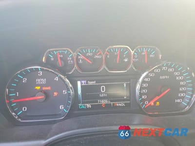 Zdjęcie 9 z 12 samochodu: 2018 CHEVROLET SILVERADO K1500 LT VIN:3GCUKREC8JG497329 - miniatura