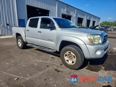 Czwarte zdjęcie samochodu z boku: 2007 TOYOTA TACOMA VIN:3TMJU62N67M031197 - miniatura