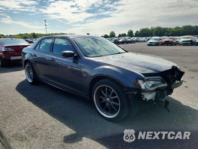Czwarte zdjęcie samochodu z boku: 2018 CHRYSLER 300 S VIN:2C3CCABT6JH120436 - miniatura