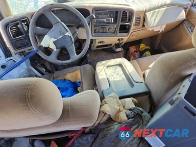 Zdjęcie 8 z 13 samochodu: 2006 CHEVROLET SILVERADO K2500 HEAVY DUTY VIN:1GCHK23D66F224404 - miniatura