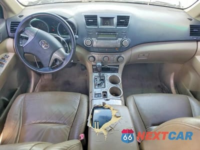 Zdjęcie 8 z 13 samochodu: 2009 TOYOTA HIGHLANDER BASE VIN:JTEES41A692128433 - miniatura