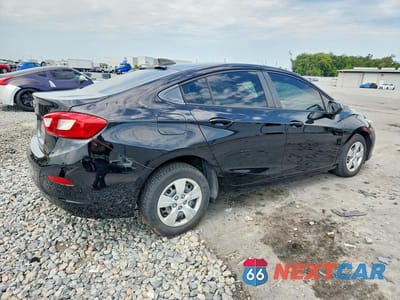 Trzecie zdjęcie samochodu z tyłu: 2018 CHEVROLET CRUZE LS VIN:1G1BC5SM8J7223515 - miniatura