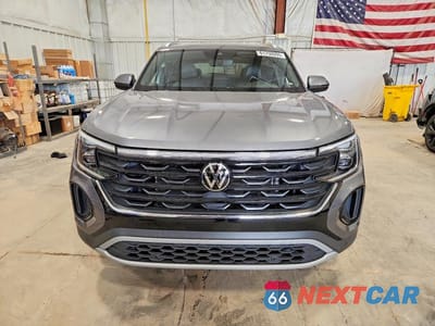 Piąte zdjęcie samochodu w środku: 2024 VOLKSWAGEN ATLAS CROSS SPORT SE VIN:1V2KE2CA8RC239929 - miniatura