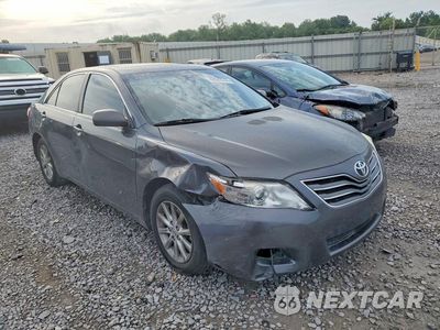 Czwarte zdjęcie samochodu z boku: 2010 TOYOTA CAMRY XLE V6 VIN:4T1BK3EK2AU105059 - miniatura