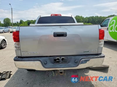 Zdjęcie 6 z 12 samochodu: 2011 TOYOTA TUNDRA CREWMAX SR5 VIN:5TFDW5F13BX170523 - miniatura