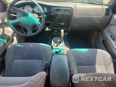 Zdjęcie 8 z 12 samochodu: 2002 TOYOTA TACOMA VIN:5TEGN92NX2Z083159 - miniatura