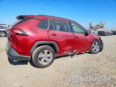 Trzecie zdjęcie samochodu z tyłu: 2024 TOYOTA RAV4 LE VIN:JTMMWRFV7RD268637 - miniatura