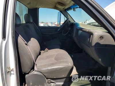 Zdjęcie 7 z 13 samochodu: 2004 CHEVROLET SILVERADO C3500 VIN:1GBJC34UX4E304038 - miniatura