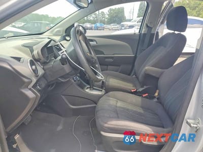 Zdjęcie 7 z 12 samochodu: 2015 CHEVROLET SONIC LT VIN:1G1JC6SB9F4151443 - miniatura