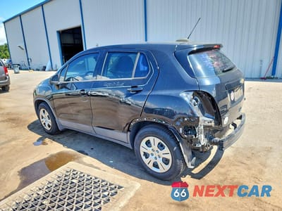 Drugie zdjęcie samochodu z przodu: 2018 CHEVROLET TRAX LS VIN:3GNCJKSB8JL374629 - miniatura