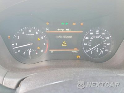 Zdjęcie 9 z 12 samochodu: 2018 GENESIS G80 3.8 VIN:KMHGN4JE0JU246117 - miniatura