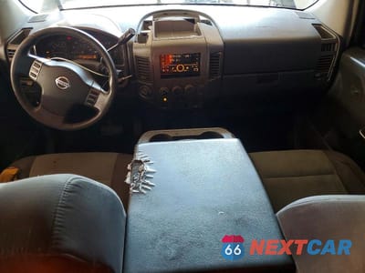 Zdjęcie 8 z 12 samochodu: 2005 NISSAN TITAN XE VIN:1N6AA06B05N511502 - miniatura