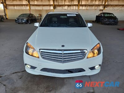 Piąte zdjęcie samochodu w środku: 2011 MERCEDES-BENZ C 300 VIN:WDDGF5EB7BA518128 - miniatura