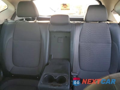 Zdjęcie 10 z 13 samochodu: 2023 KIA SELTOS S VIN:KNDEU2AA9P7369244 - miniatura