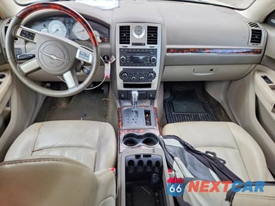 Zdjęcie 8 z 12 samochodu: 2008 CHRYSLER 300C VIN:2C3LA63HX8H124710 - miniatura