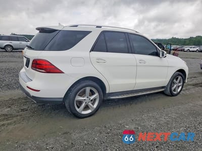 Trzecie zdjęcie samochodu z tyłu: 2016 MERCEDES-BENZ GLE 350 VIN:4JGDA5JB7GA692995 - miniatura
