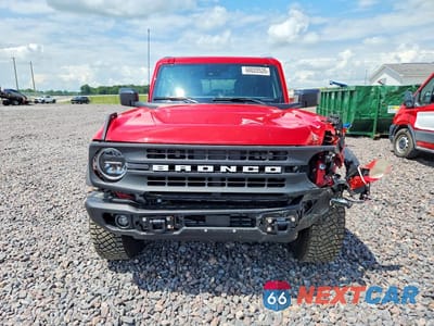 Piąte zdjęcie samochodu w środku: 2024 FORD BRONCO BLACK DIAMOND VIN:1FMEE1BP8RLA88875 - miniatura