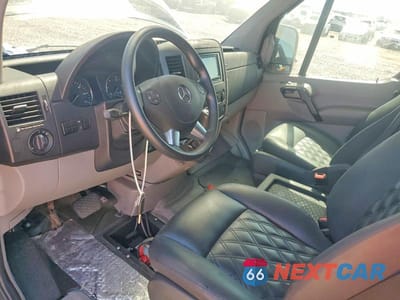 Zdjęcie 8 z 13 samochodu: 2016 MERCEDES-BENZ SPRINTER 2500 VIN:WD3PE7CDXGP192241 - miniatura