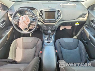 Zdjęcie 8 z 12 samochodu: 2017 JEEP CHEROKEE LATITUDE VIN:1C4PJLCB4HW593185 - miniatura